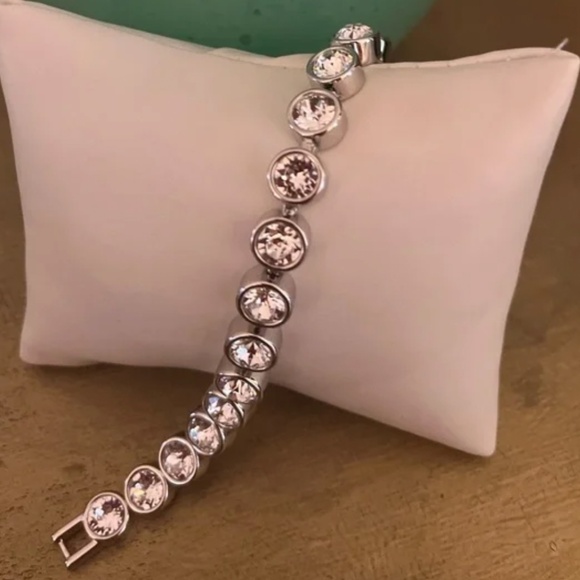 Touchstone Crystal by Swarovski White Ice Arm Candy Bracelet STUNNING NIB 7.25" - Picture 2 of 10